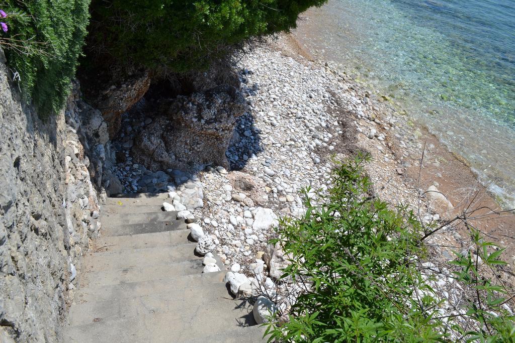 Glyfa Corfu Apartments Barbati Exterior photo